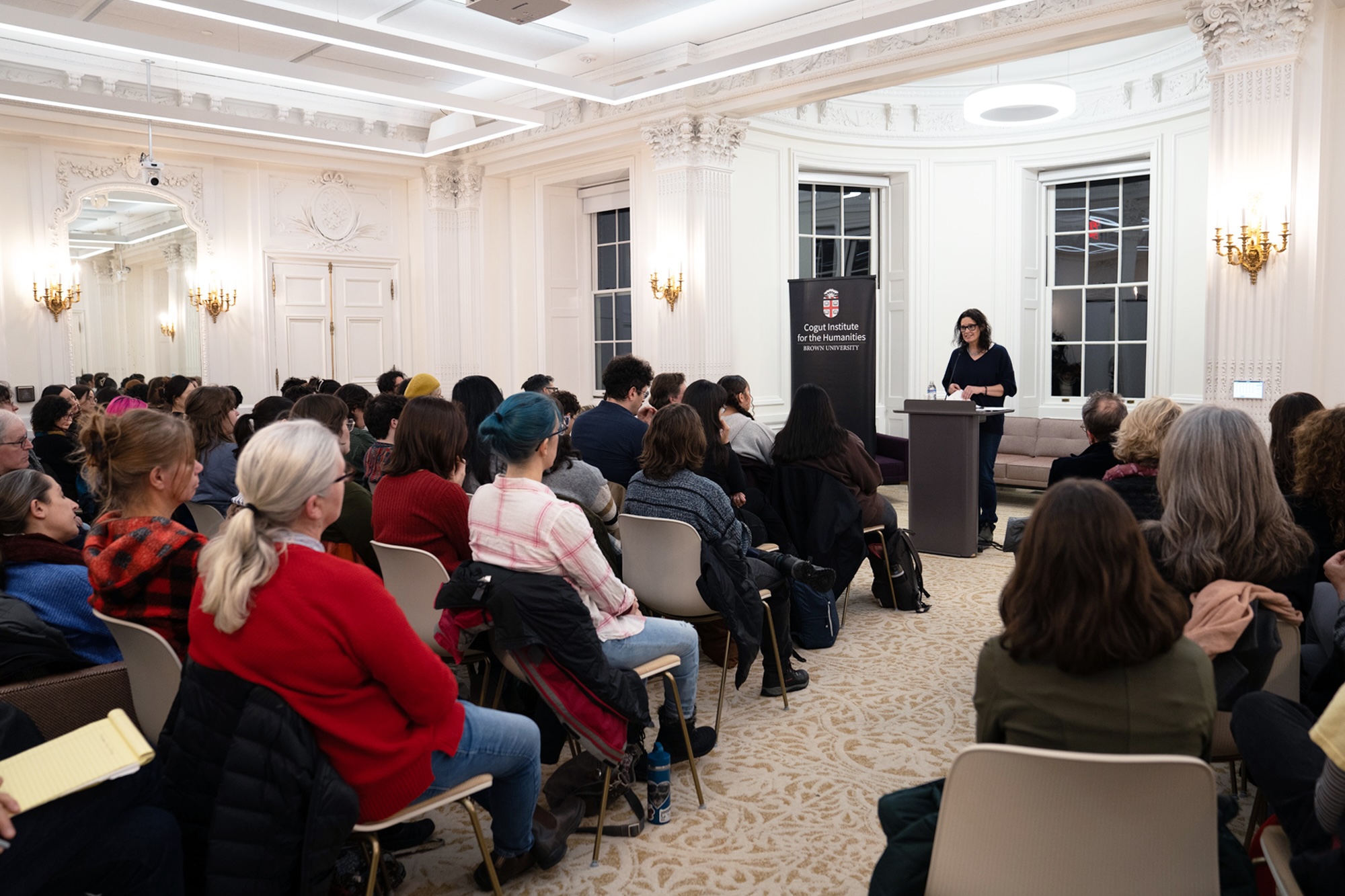 Leanne Betasamosake Simpson addresses the audience in room 110