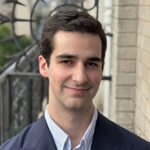 Portrait photo of Michele Moghrabi