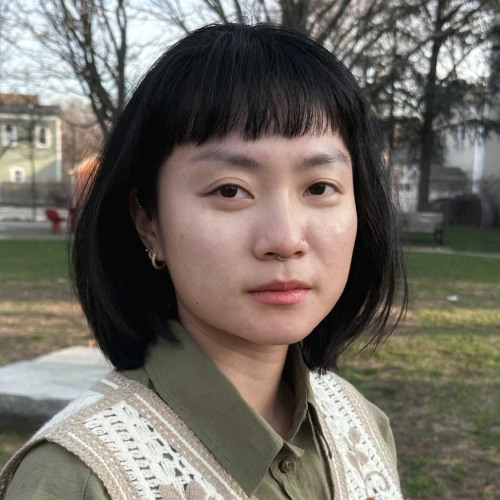 Portrait photo of Monica Ren