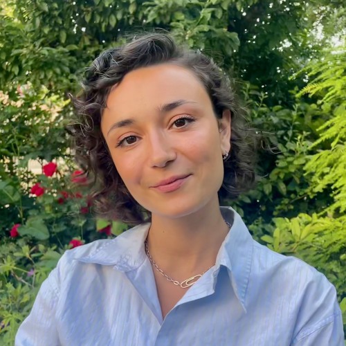 Portrait photo of Lou Silhol-Macher